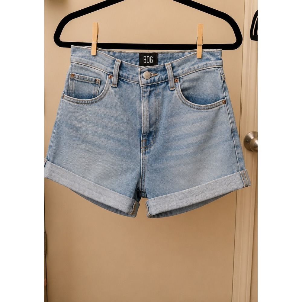BDG Urban Outfitters High Waisted Light Wash Cuffed Denim Shorts Women 26